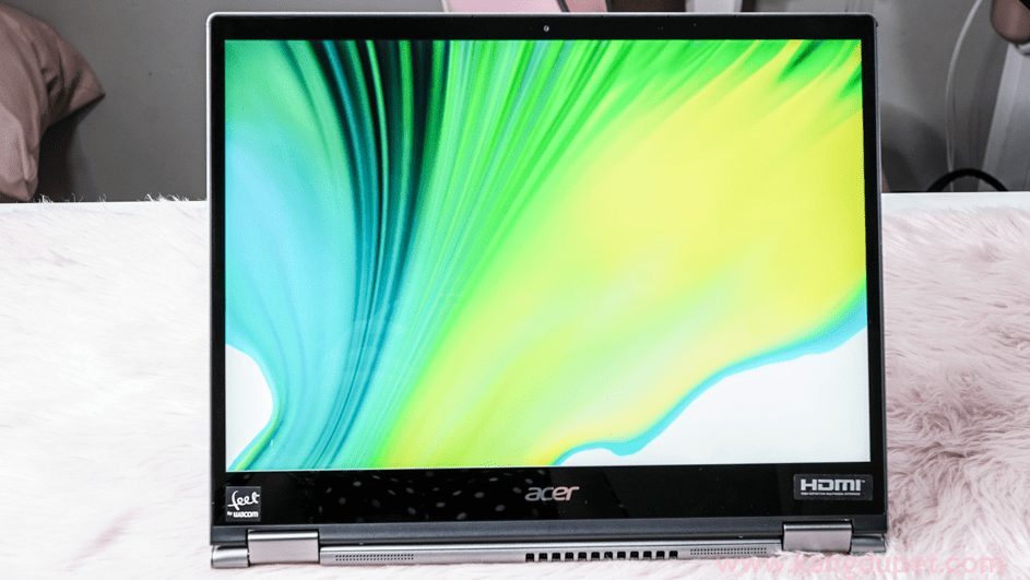 laptop poleasingowy z ekranem dotykowym