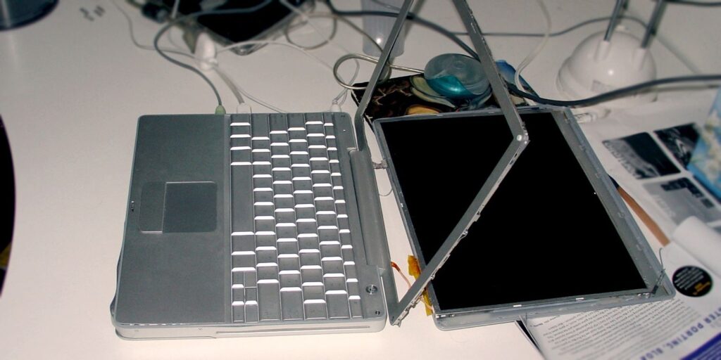 laptop poleasingowy ekran dotykowy
